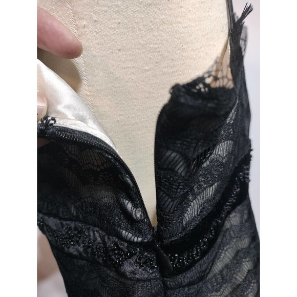 Ann Taylor black lace camisole size 8 - Picture 5 of 8